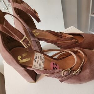 Women's Pink Block Heel Shoes